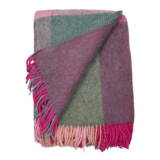 Pink checked gotland Wool throw